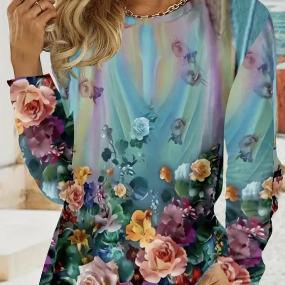 New Vibrant Floral Print Top - Picture 4 of 9